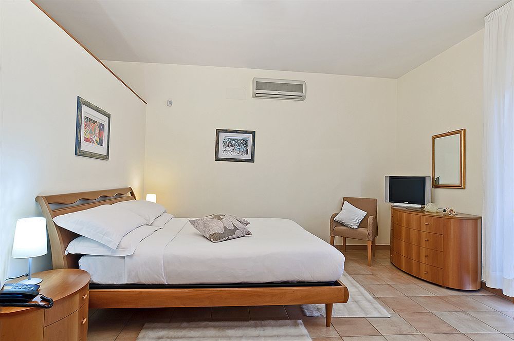 Residence I Triangoli Casal Palocco Buitenkant foto